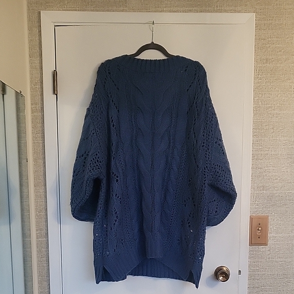 Three Bird Nest Blue Cable Knit Crew Neck Sweater - Picture 3 of 4